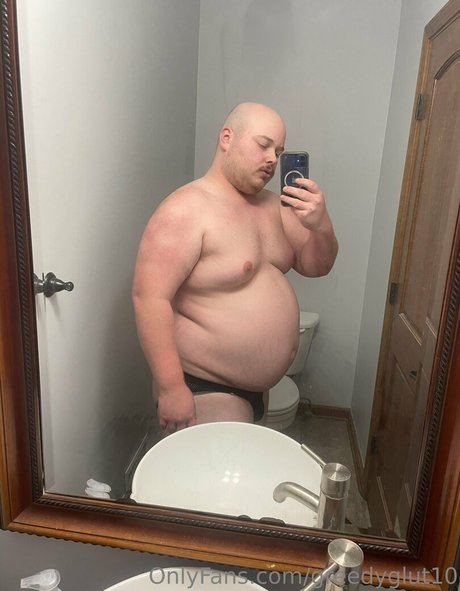 greedyglut10 OnlyFans Sextape