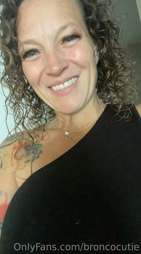 Broncocutie OnlyFans Star