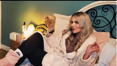 Session Moth Martina OnlyFans Nacktbilder