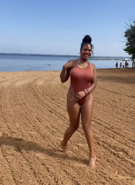 Danielle Sylvester Leaks von Nacktbildern auf OnlyFans