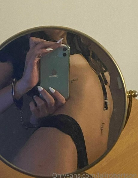 lalirobertson OnlyFans-Leaks