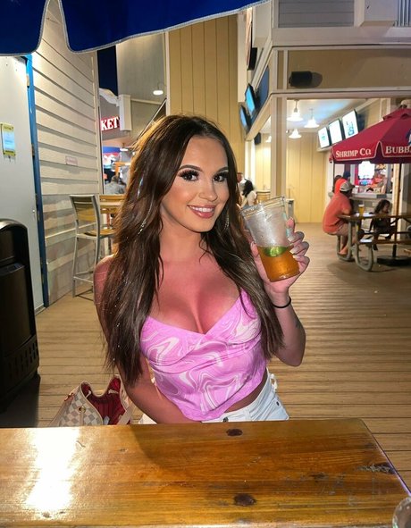 Abbie nb Oben ohne OnlyFans