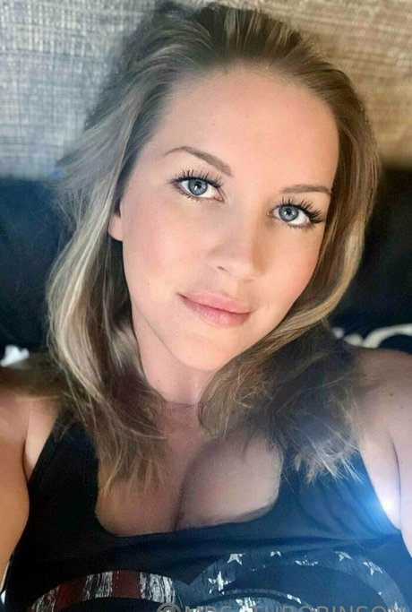 mrs throbinson Nacktbilder von OnlyFans