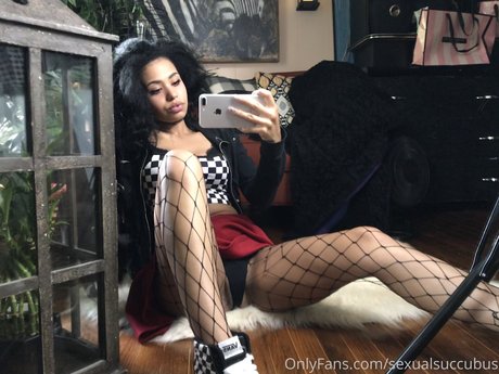 E Gamer Girlfriend Oben ohne OnlyFans