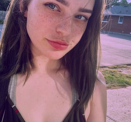 Simple Sprout Neue geleakte OnlyFans-Inhalte