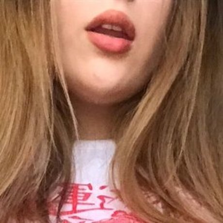 Andrvmarie OnlyFans Star