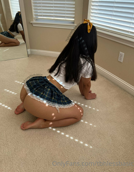tbhprettybasic Porn OnlyFans Leaks