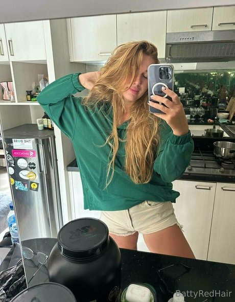 batty red hair Nacktbilder geleakt OnlyFans Nacktporno