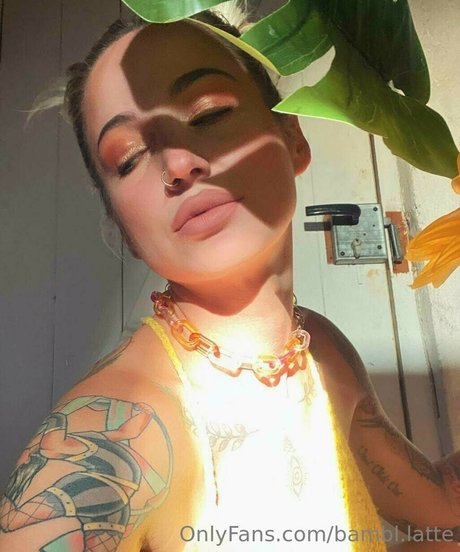 bambi latte Nacktbilder von OnlyFans