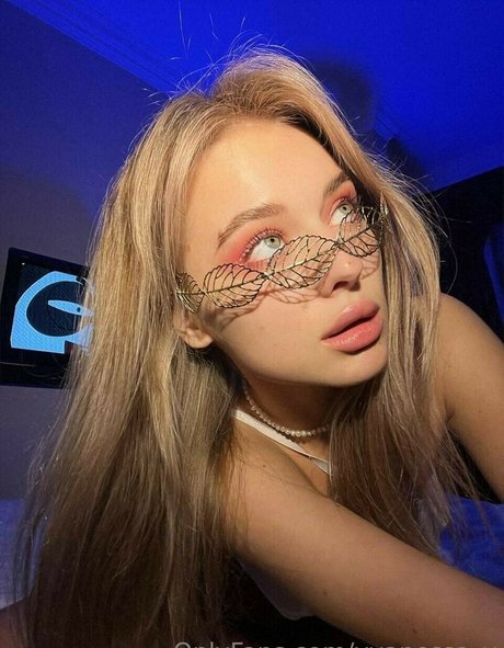 vvanessa v OnlyFans Nackt Leak