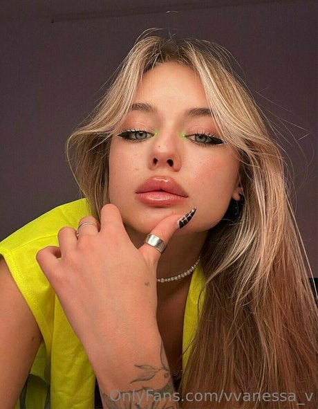 vvanessa v OnlyFans-Pornos