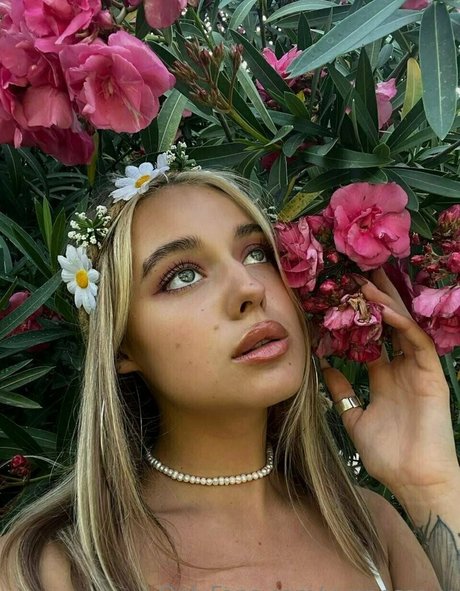 vvanessa v Nacktbilder OnlyFans geleakt