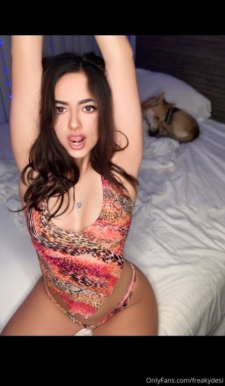 freakydesi Neues OnlyFans