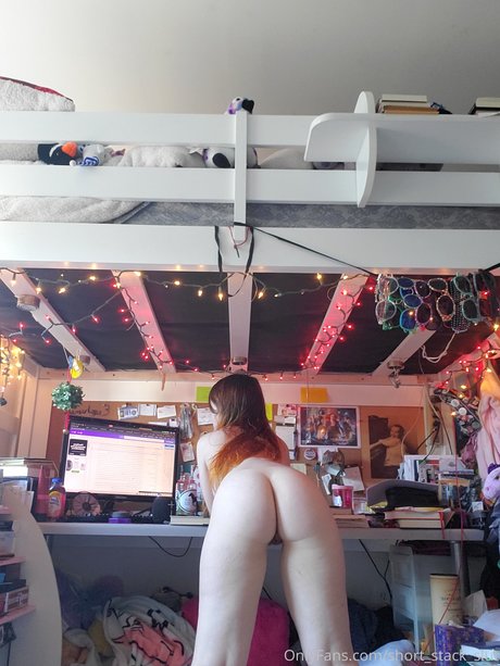 Short Stack Slut Sextape OnlyFans Nacktbilder