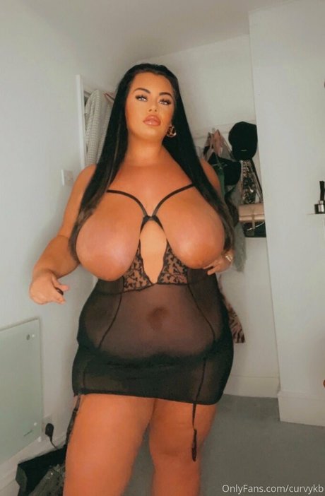 Curvykb OnlyFans Fotos