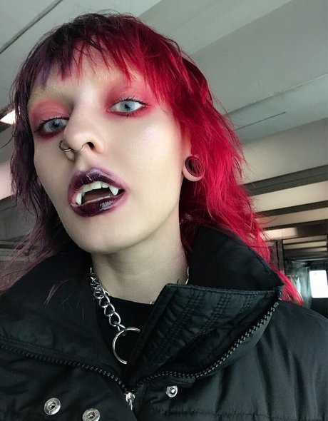 itsadeathwish Nacktbilder OnlyFans Leaks