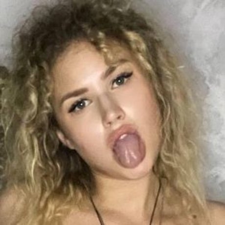 Merelin OnlyFans-Bilder