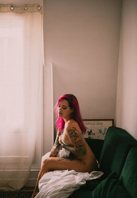 Prunette Nacktbilder auf OnlyFans