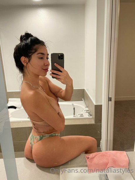 Natalia Styles Nacktbilder von OnlyFans geleakt
