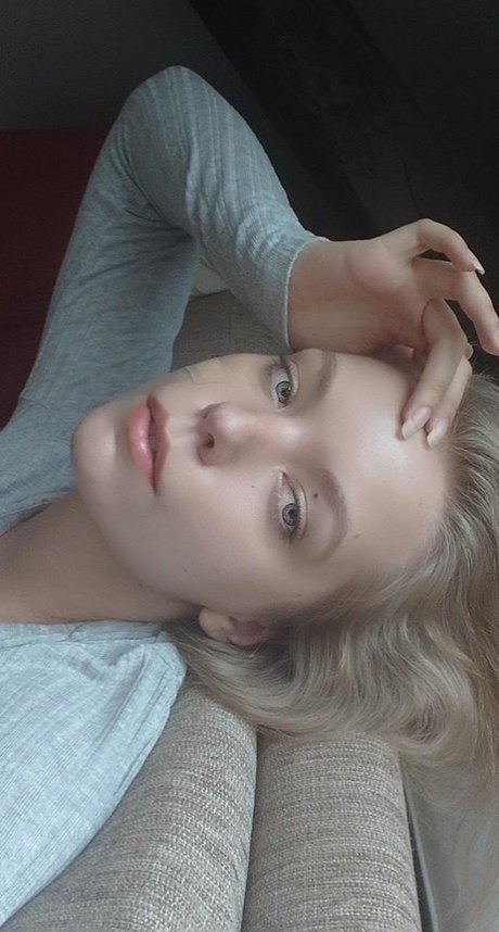 jovi fragole Nacktbilder von OnlyFans geleakt