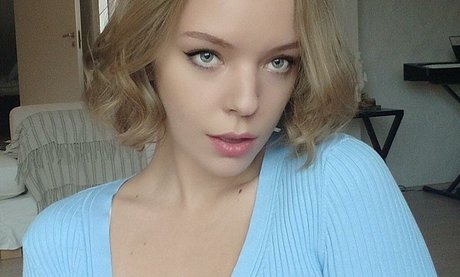 jovi fragole OnlyFans-Bilder