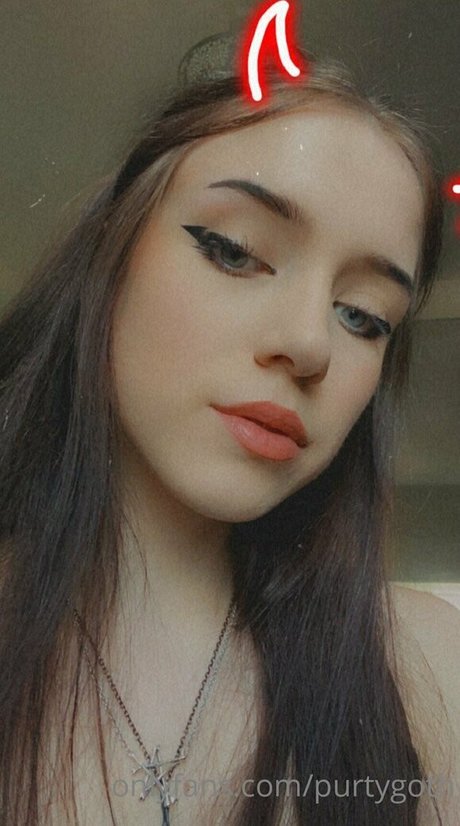 Purtygoth OnlyFans explizite Inhalte