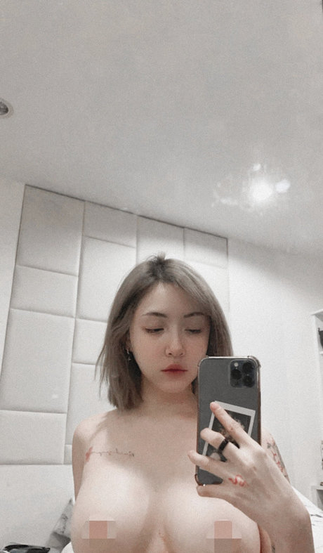 b saya OnlyFans Nackt Leaks