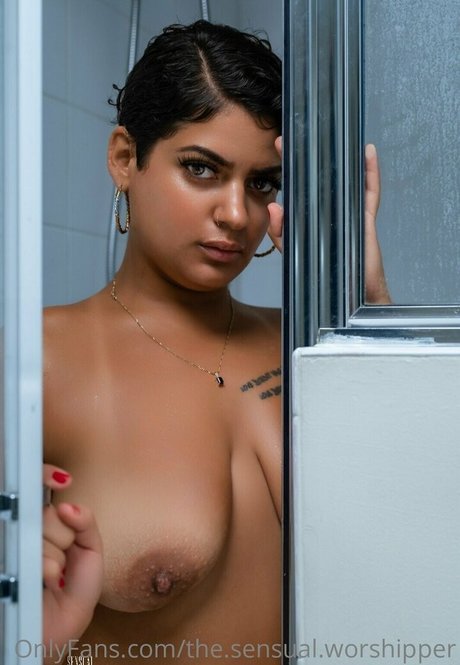 the sensual worshipper Nacktbilder OnlyFans geleakt