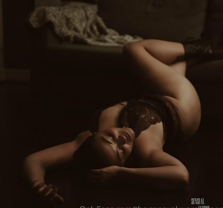 the sensual worshipper Oben ohne OnlyFans