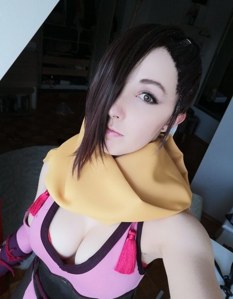 Pink Fluffy Kitchicorn Nackt OnlyFans