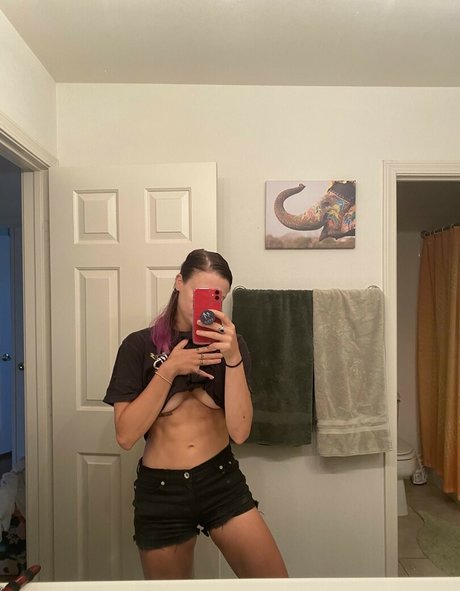 metalmeesh OnlyFans Striptease