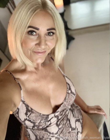 Danish Woman Style NurlyFans-Pornos