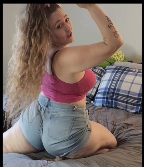 Miss Tilly Babie OnlyFans Strip