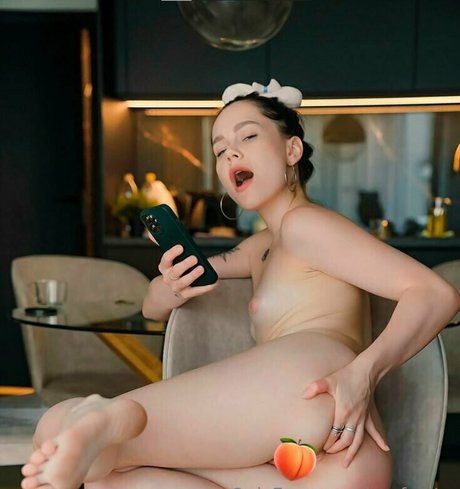 teen lesben onlyfans Kunst nackt Shot