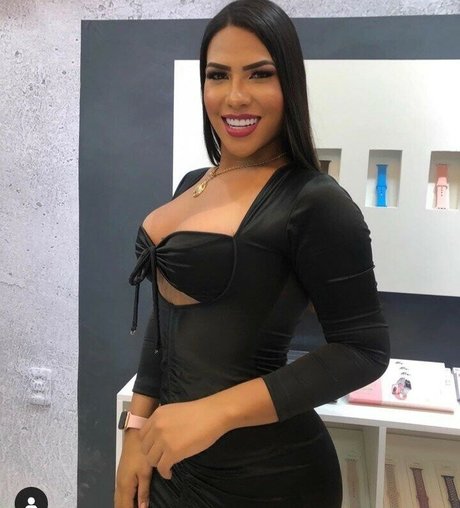 Lia Ferraz_ Nacktbilder auf OnlyFans