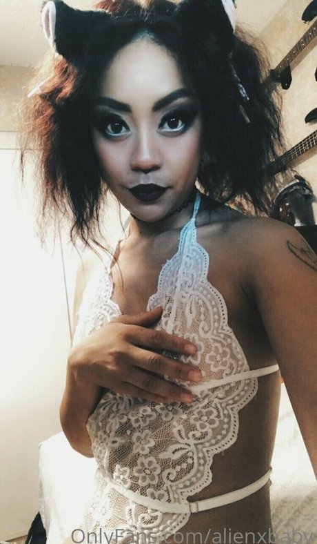 al13nxb1tch OnlyFans Fotos