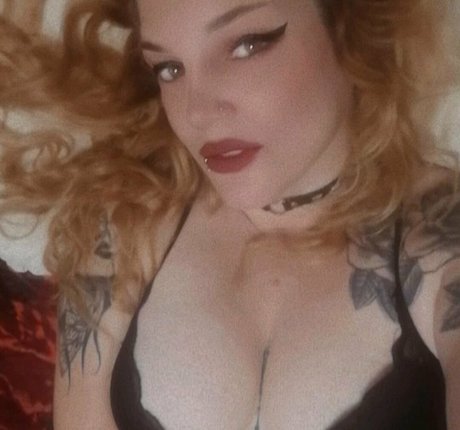 Helenamhd OnlyFans-Model