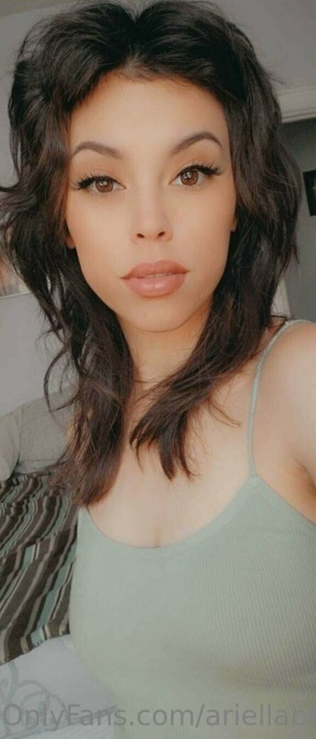 ariellabloom OnlyFans Arsch Leak