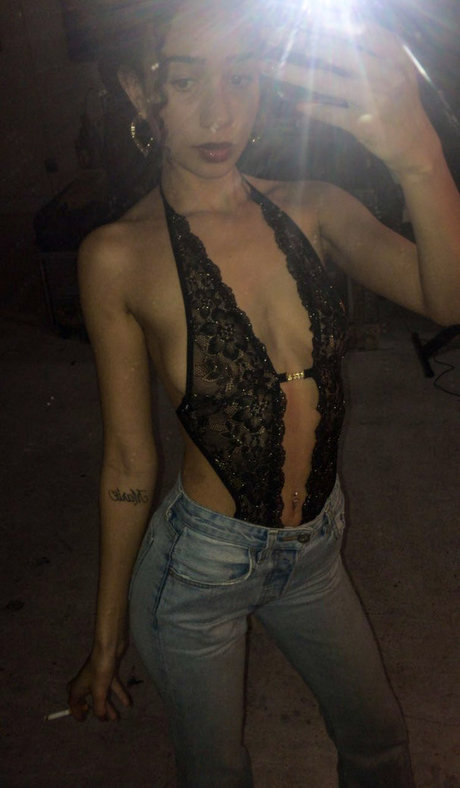 xulanichristine OnlyFans explizite Inhalte