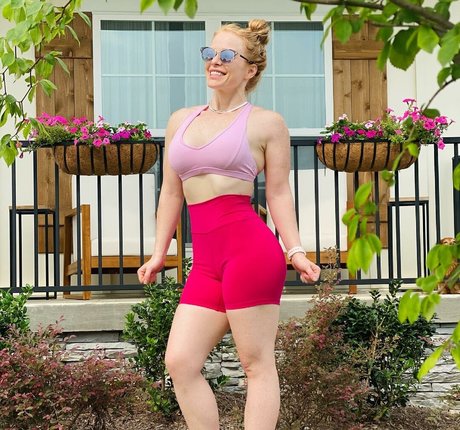 Natalie Renee Kirk OnlyFans Leak Pornografie