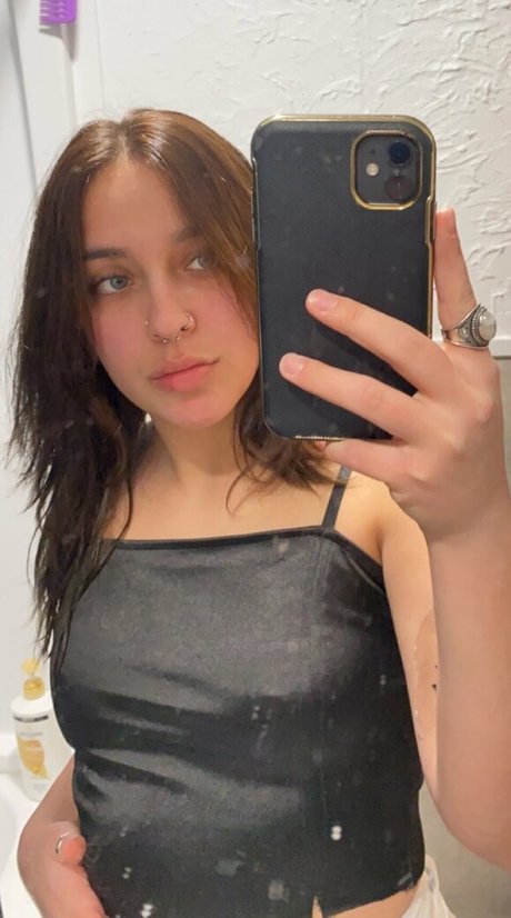 rhyrhyie Nacktbilder-Leaks von OnlyFans