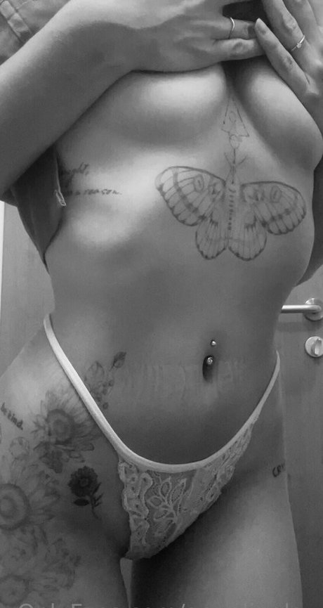 angelinalay Leaks von Nacktbildern auf OnlyFans