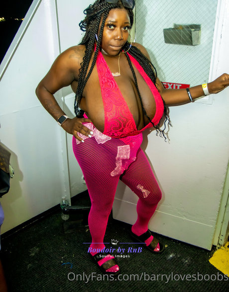 barrylovesboobs Nacktbilder OnlyFans geleakt