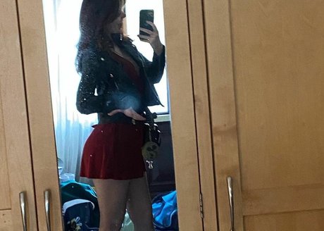 Laura Anne OnlyFans Star