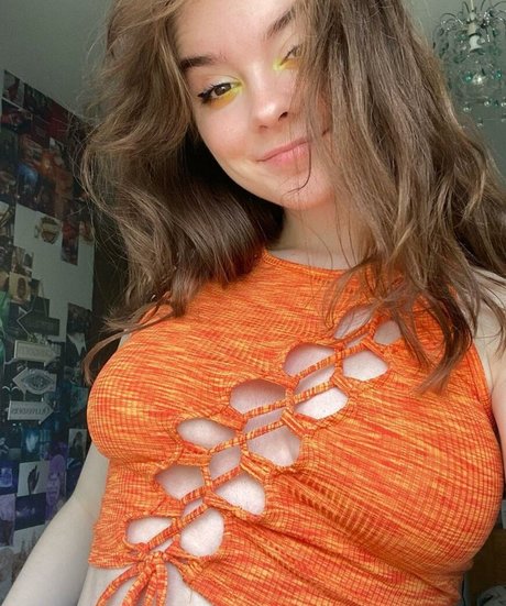 Laura Anne Neues OnlyFans