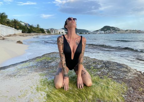 milf junge onlyfans heiß nackt Ungesehen