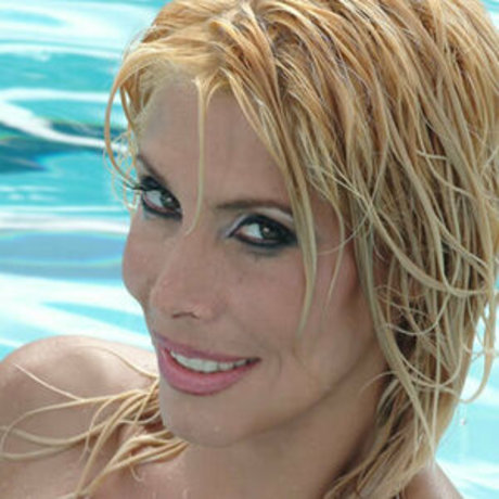 Milly D abbraccio OnlyFans