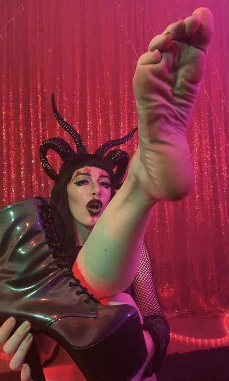 violet de beauvoir OnlyFans