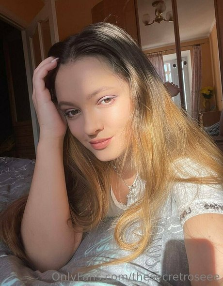 thesecretroseee OnlyFans nackt