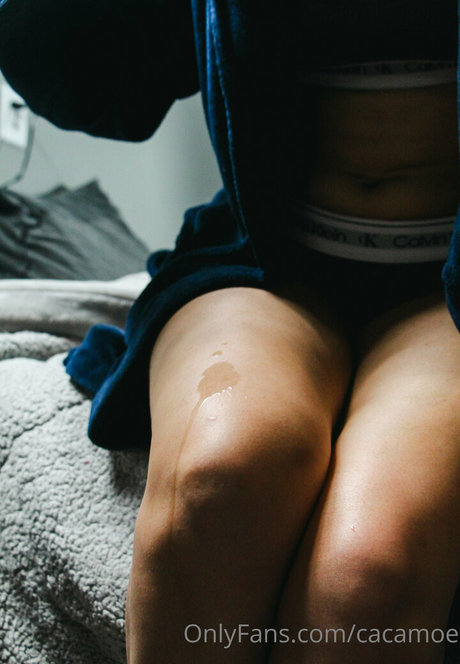cacamoe OnlyFans explizite Inhalte